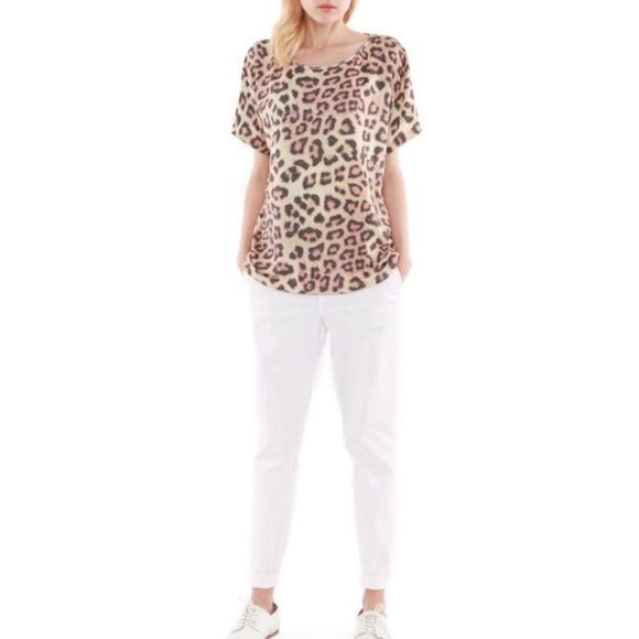 Hye Park & Lune Julian Relaxed Leopard Short Sleeve Super Soft Premium T-Shirt - Picture 12 of 16